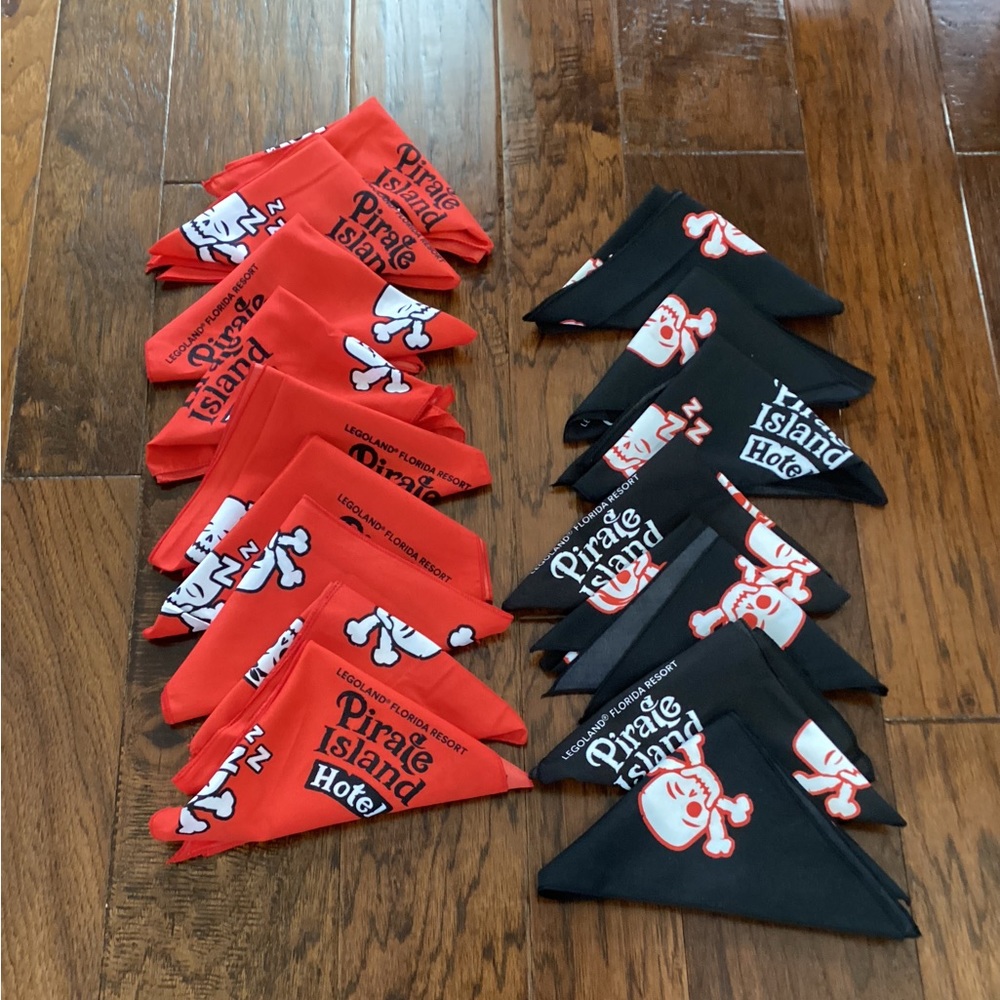 Legoland Resort Red & Black Pirate Bandanas Lot of 16 Birthday Party Favors